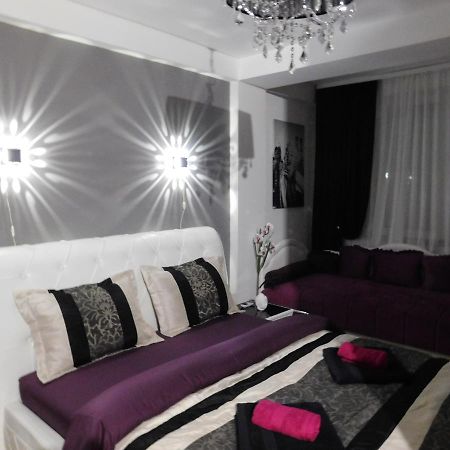 Velvet Lux Lägenhet Ni Exteriör bild
