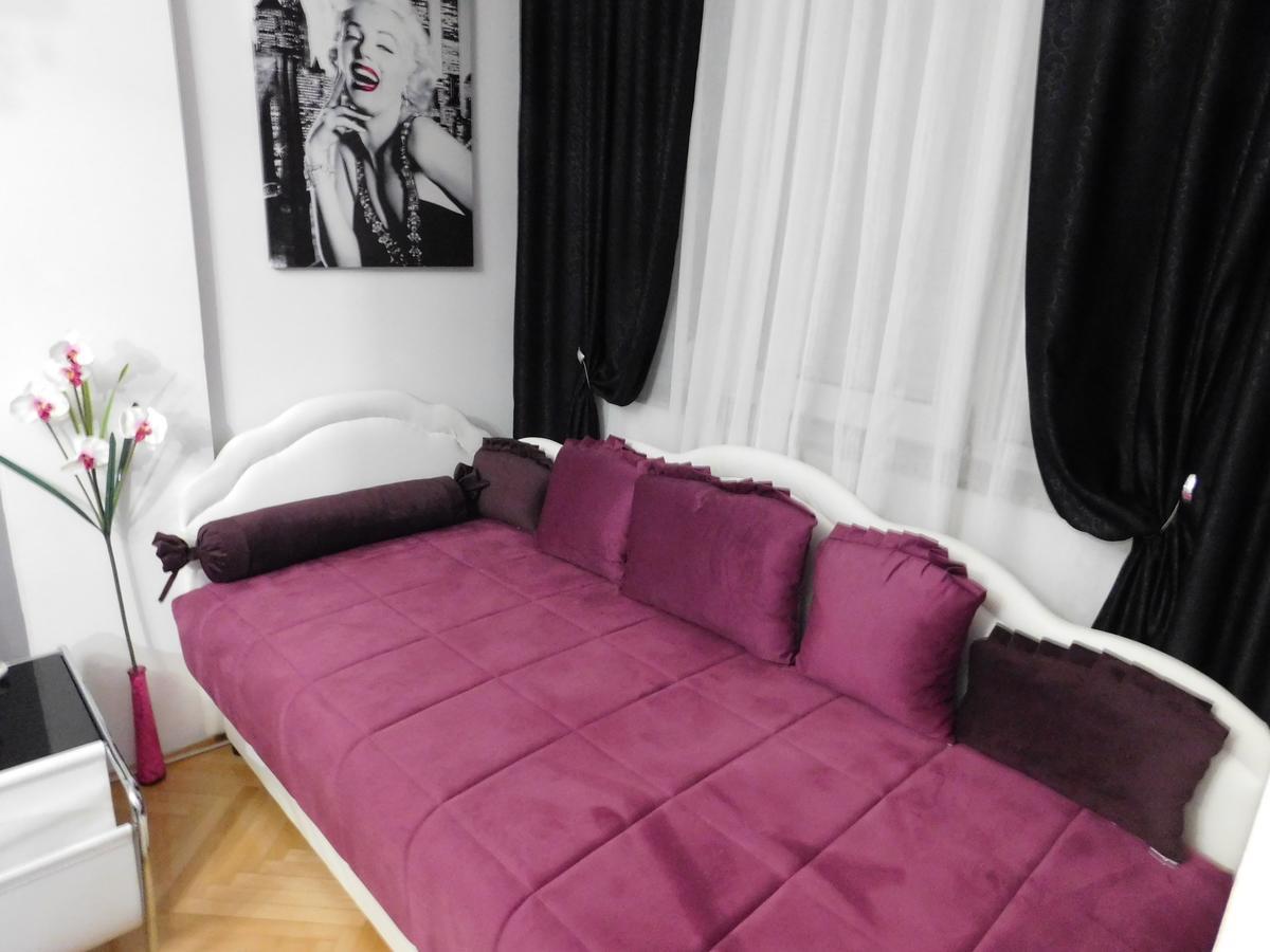 Velvet Lux Lägenhet Ni Exteriör bild