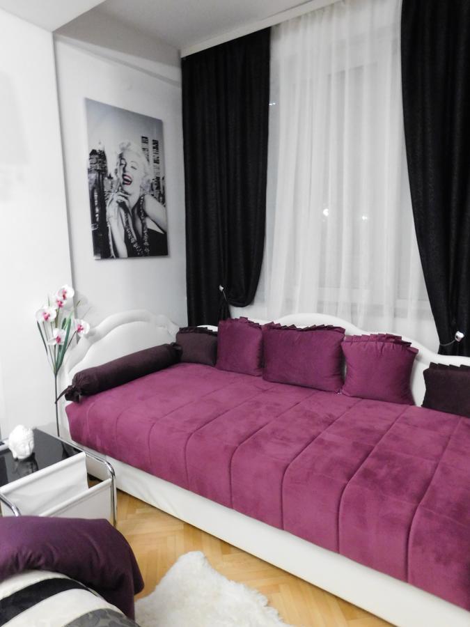Velvet Lux Lägenhet Ni Exteriör bild