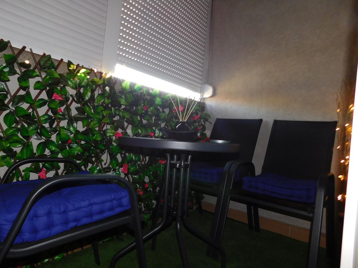 Velvet Lux Lägenhet Ni Exteriör bild