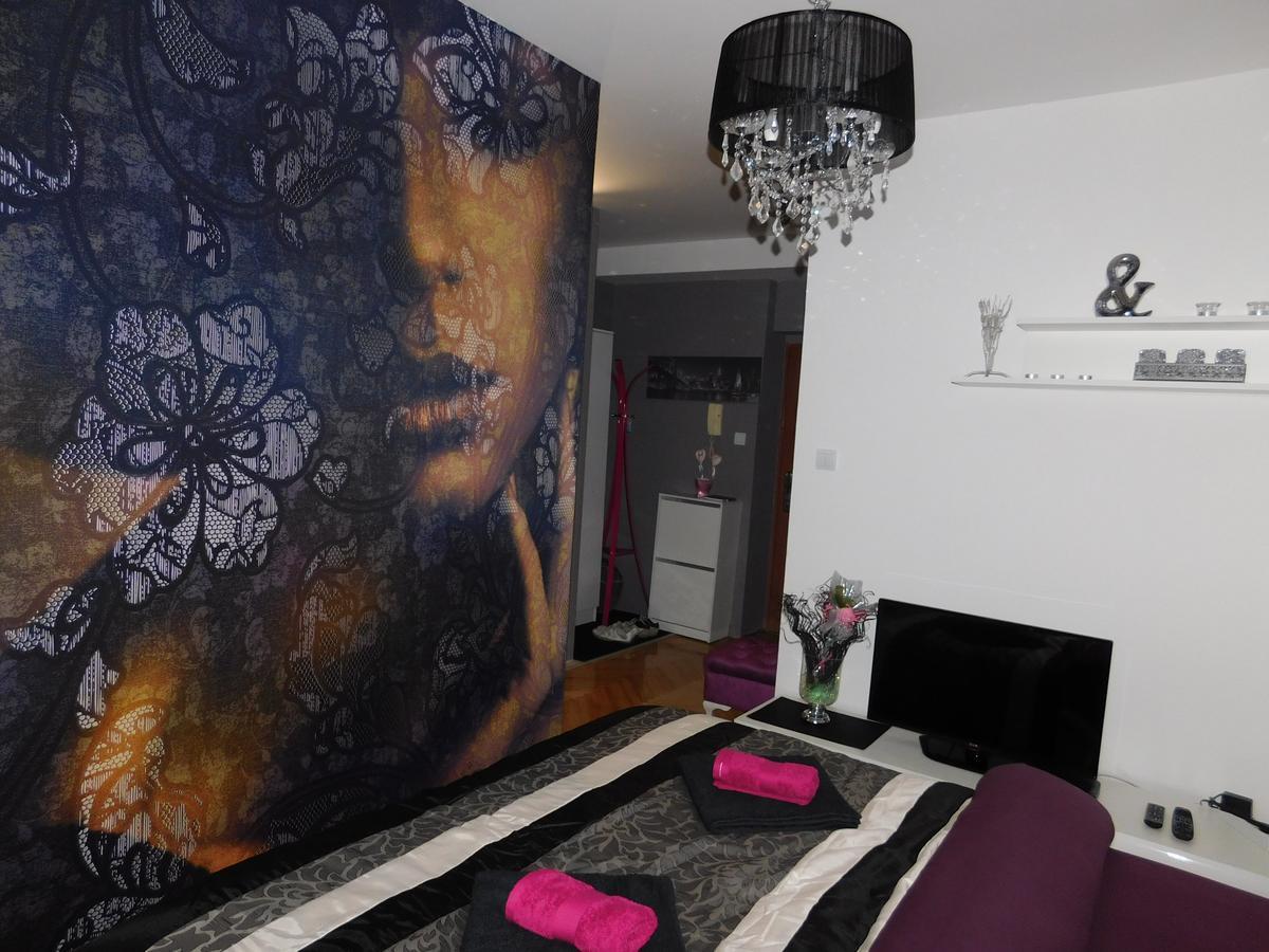 Velvet Lux Lägenhet Ni Exteriör bild