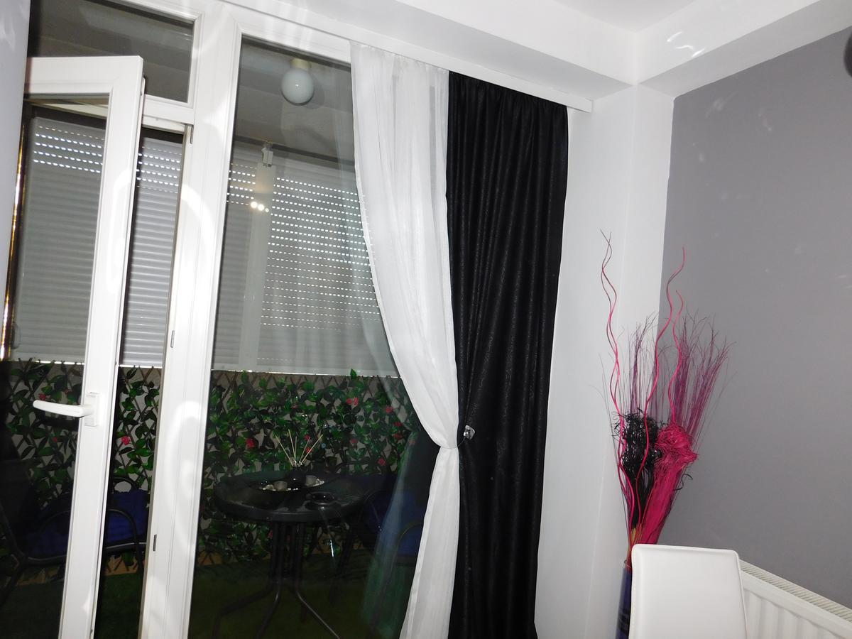Velvet Lux Lägenhet Ni Exteriör bild